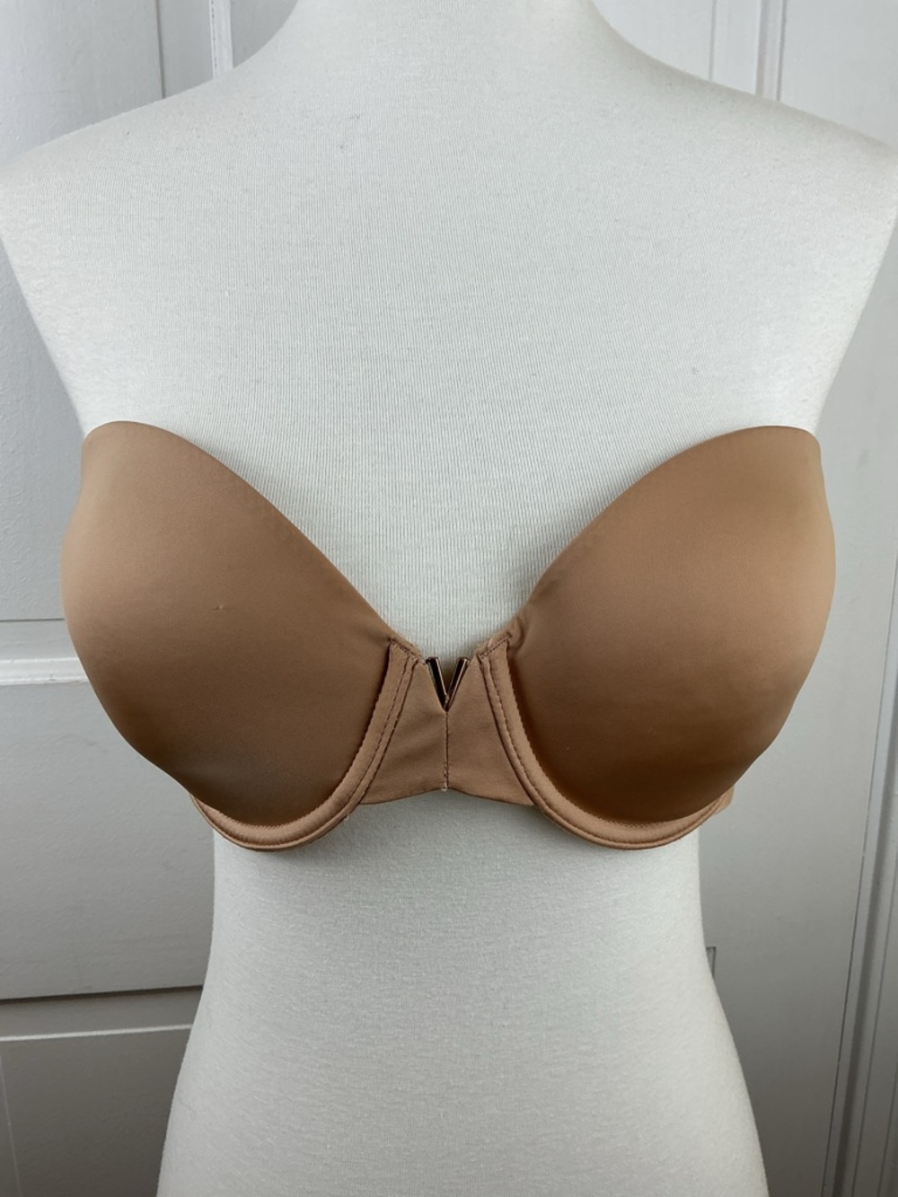 Victoria's Secret Strapless Multi-Way Bra Womens 32DD Nude *no straps